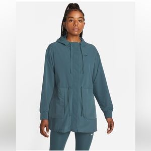 Nike Dri-FIT Bliss Luxe | Women's Anorak Jacket